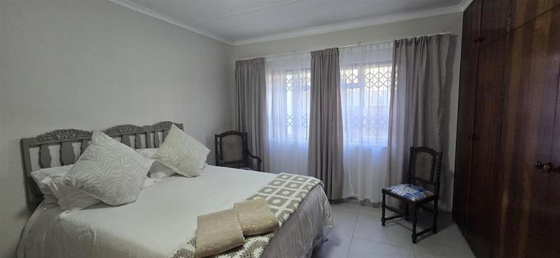 6 Bedroom Property for Sale in Reebok Western Cape